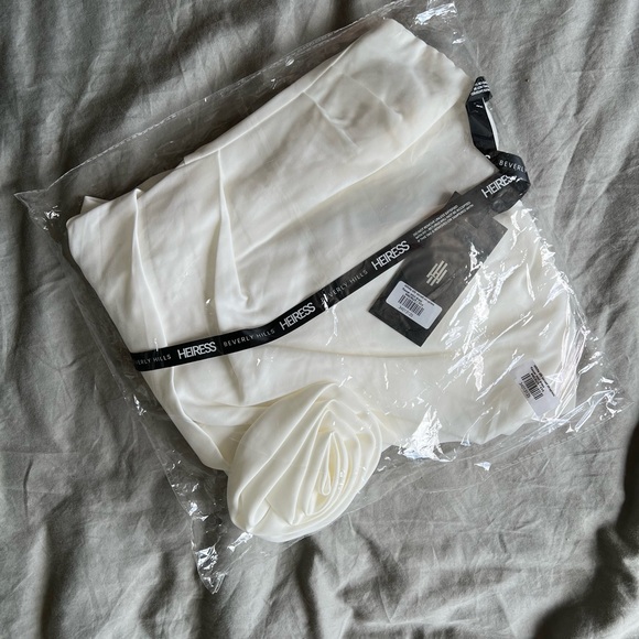 Heiress Beverly Hills Dress - Picture 2 of 4